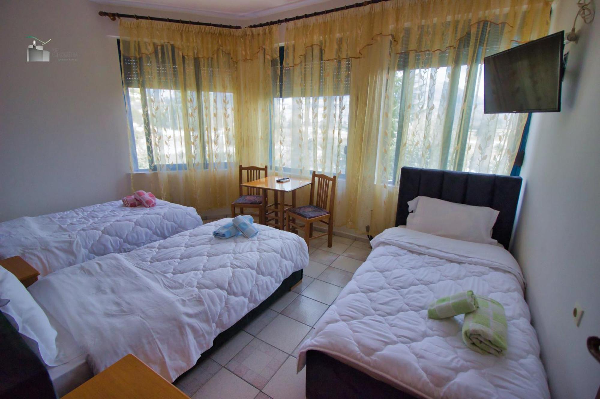 Hotel Parku I Palmave Gjirokastër Esterno foto